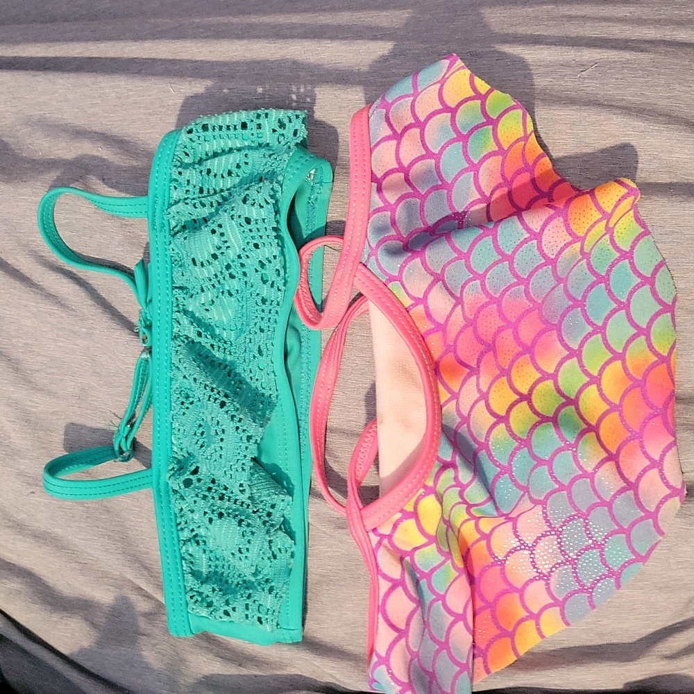 🌻 4 for$15 🌻!Bundle of 2 swim suit tops 2t